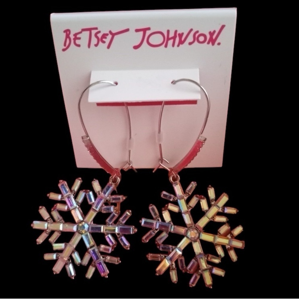 BETSEY JOHNSON Christmas Snowflake Aurora Borealis Crystals Dangle Earrings NWT